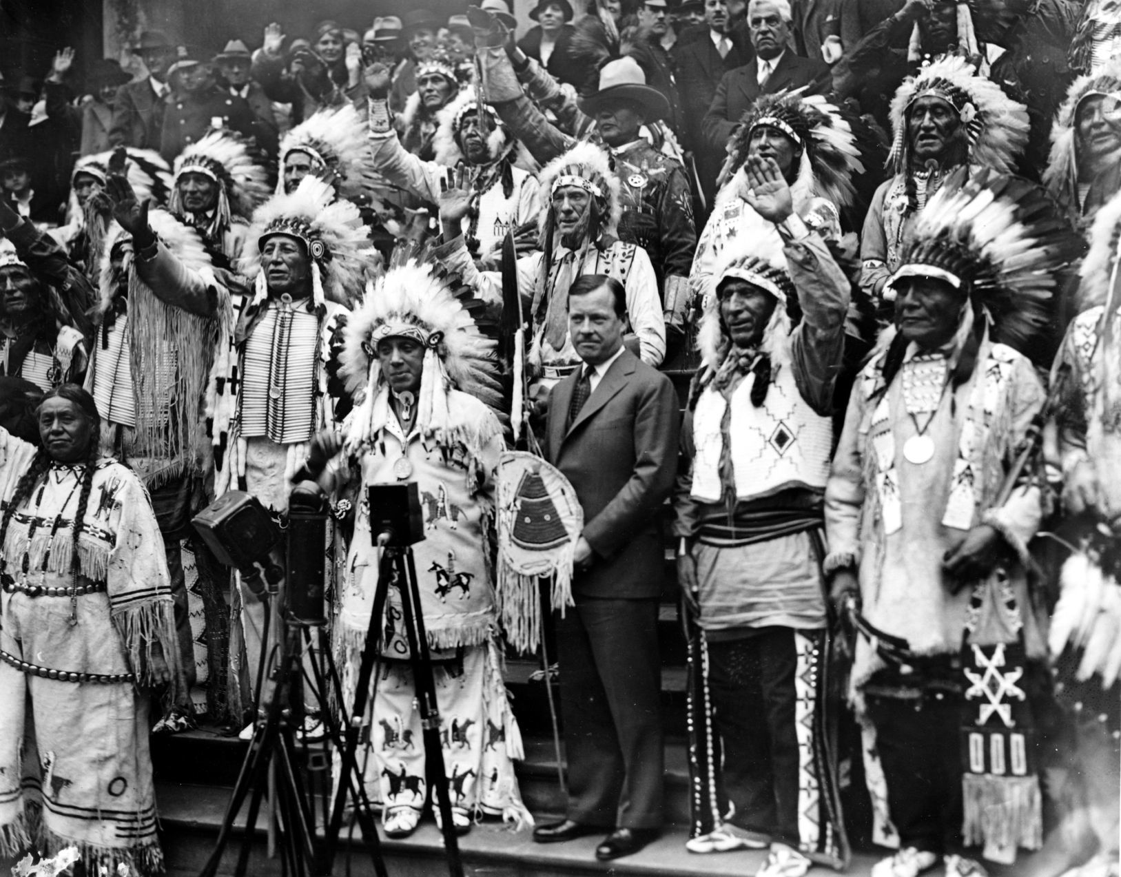 1932: SIOUX CHIEFTAINS